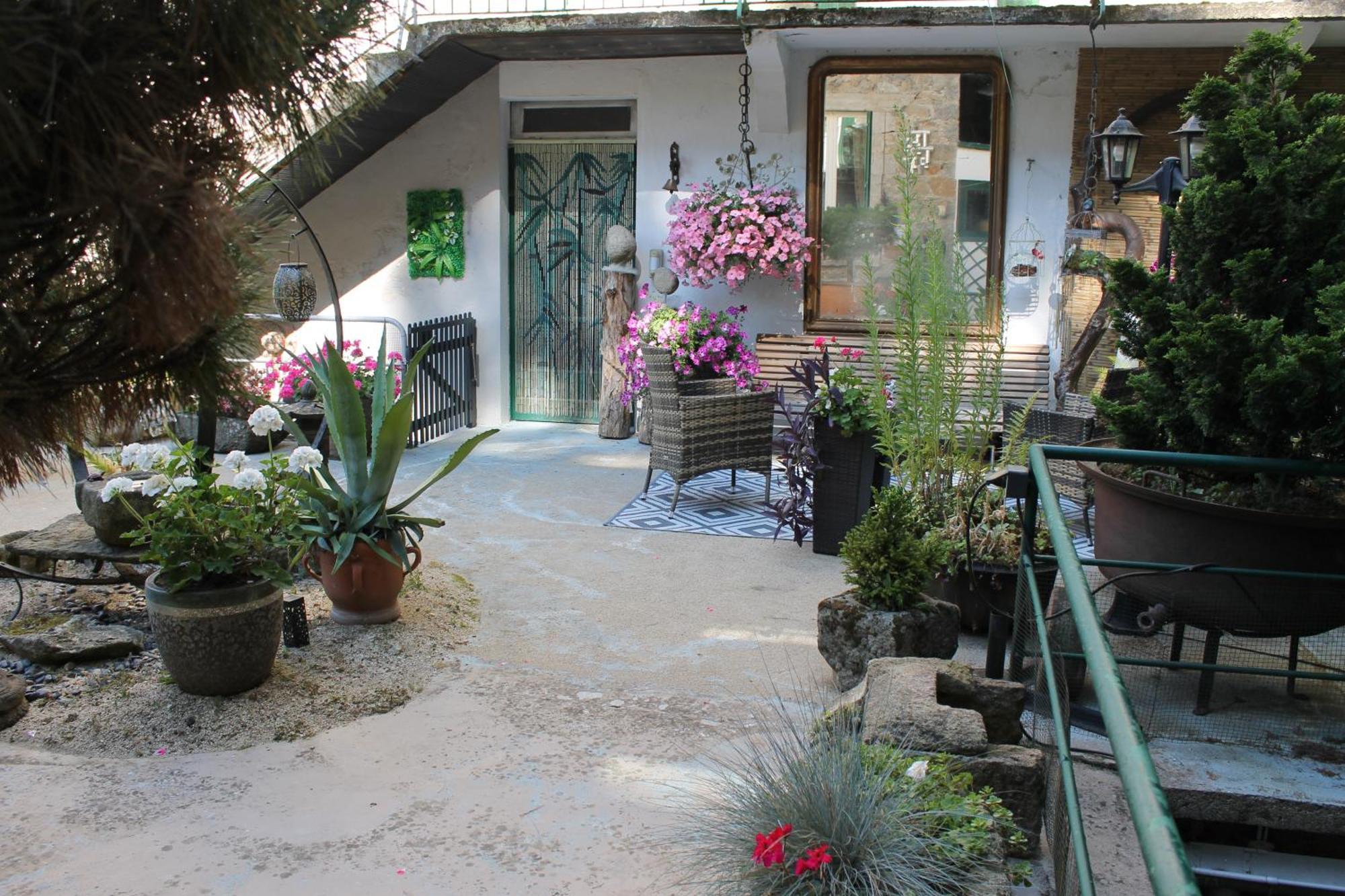 Chambre Bounty, B&B, Cuisine Privee, Lit Queen Size, Terrasse, Parking, Garage Olliergues Exteriör bild