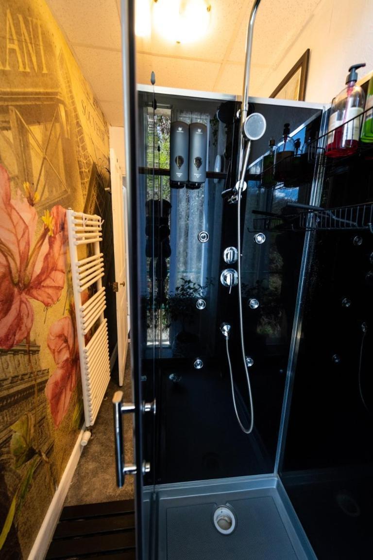 Chambre Bounty, B&B, Cuisine Privee, Lit Queen Size, Terrasse, Parking, Garage Olliergues Exteriör bild